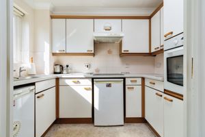 KITCHEN- click for photo gallery